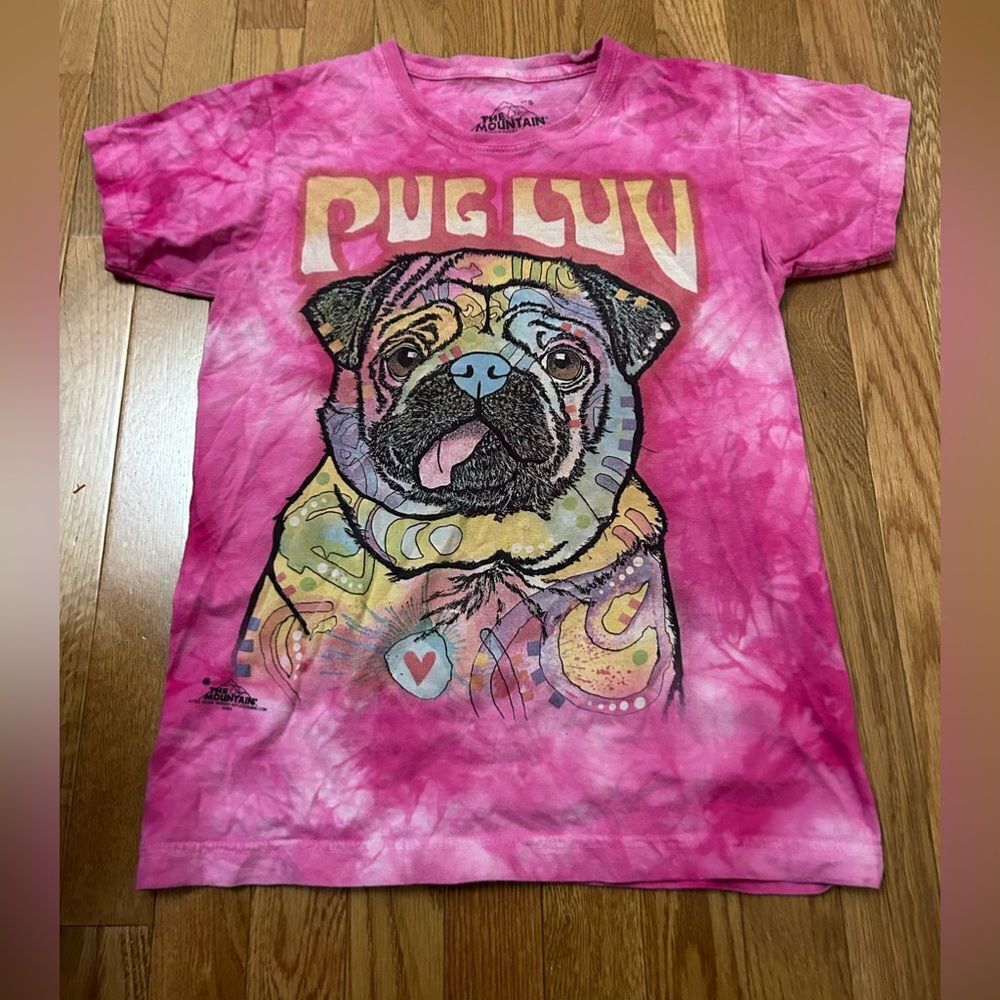 The Mountain Pug Luv Tshirt